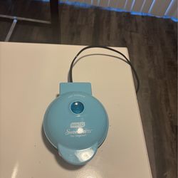 Blue waffle Maker
