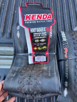 Kenda 29x 2.20.  Mountain bike tires