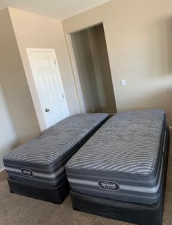 ONE TWIN XL MATTRESS AND FREE BOX SPRINGS