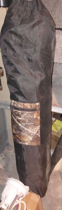 Pop-Up Ground Hunting Blind with Camo Carry Bag – Excellent Condition
