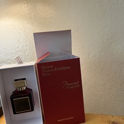 Baccarat Rouge cologne