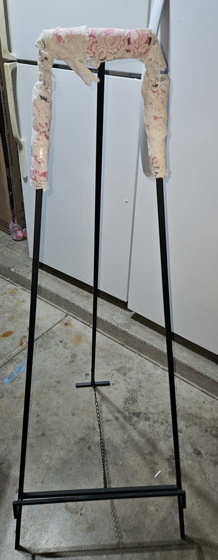 Easel