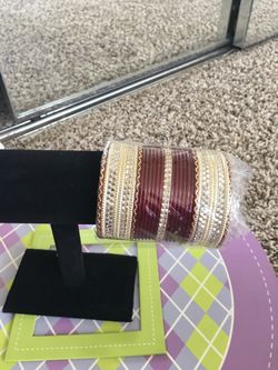 Glass and metal bangles mix
