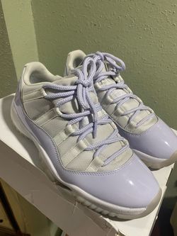 Air Jordan 11 Retro Low Pure Violet White women’s Size 9.5  8 Y