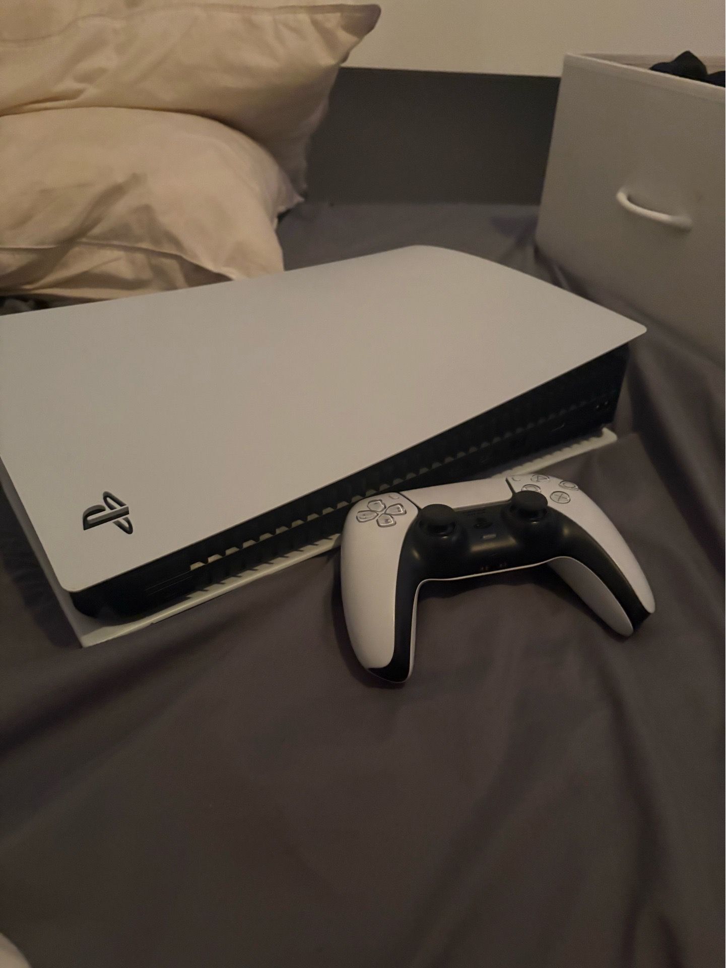 PlayStation 5 (disc version)