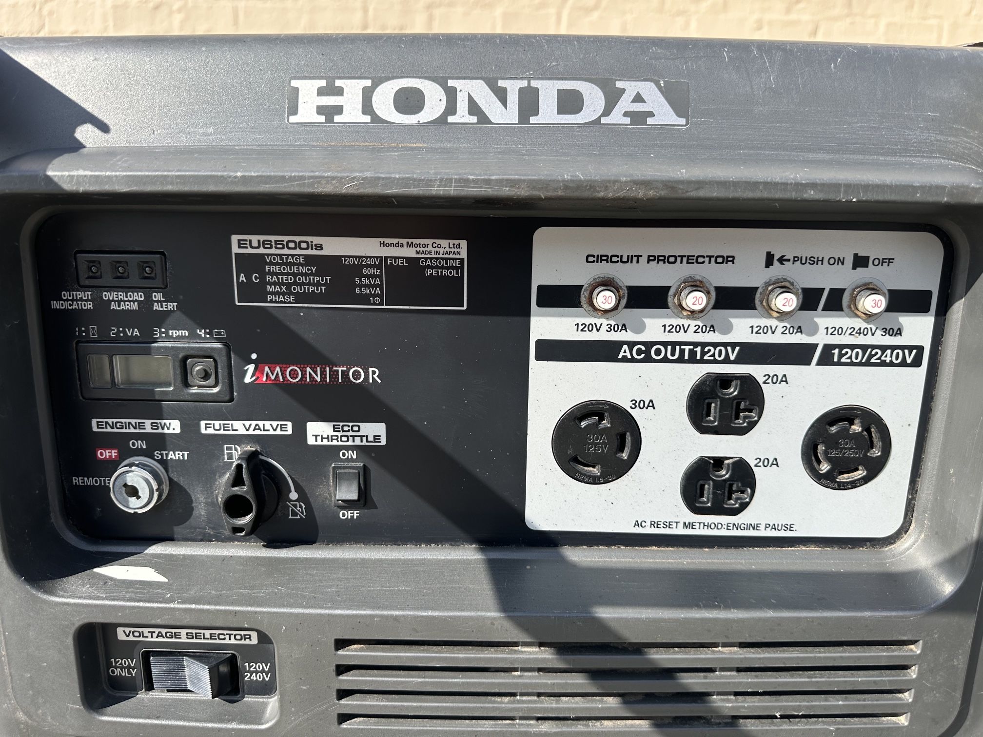 Honda EU6500is Inverter Generator