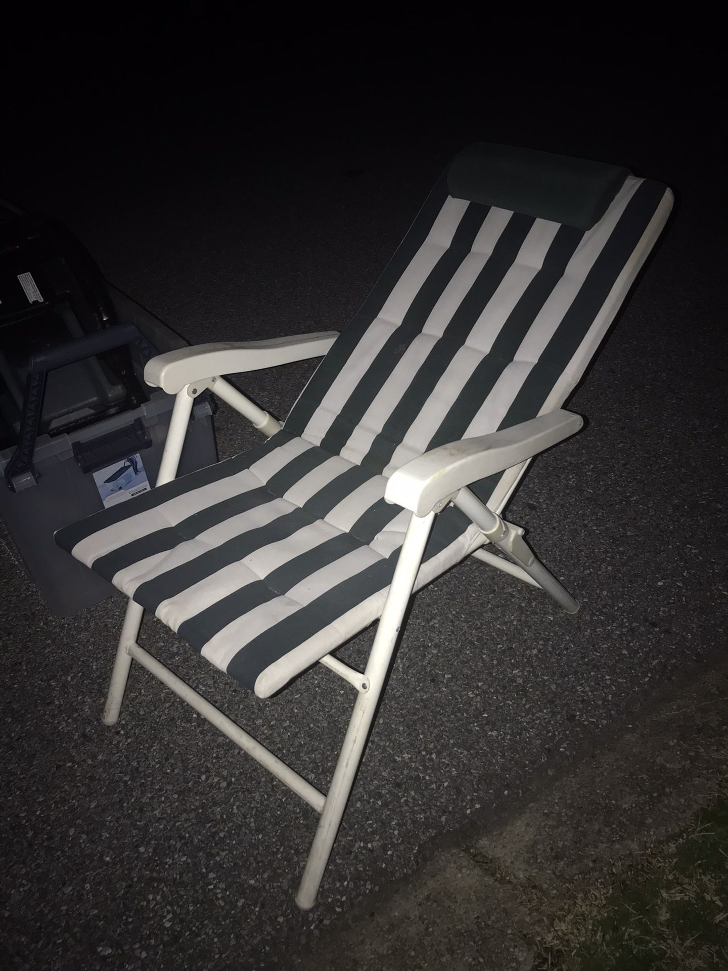 Very Nice Heavy Duty Fold Up Lounge Chair Recliner Only $25 Firm