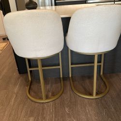 2 Barstools