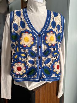 Vintage Crochet Floral Button-Front Vest brand new w/o tags ,