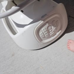 Graco Baby Rocker Sooth To Sway Seat