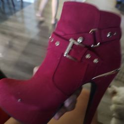 Red Heels Size 5
