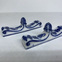 Set of (2) Vintage/Antique 1923 Royal Copenhagen Porcelain Blue Fluted Knife/Spoon/Chopsticks Rests with Ribbed Finials. 