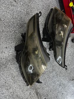 11-15 Ford Explorer Headlights 