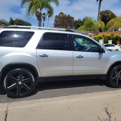 GMC Acadia AWD, Low Miles, Clean Title, Smogged, Registered, 3rd Row Seat, 22"rims, Runs Great 