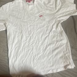 supreme shirt size small
