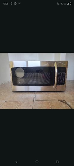 Microwave Works Great For Sale 150 