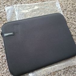 Laptop Bag (Amazon Basics)