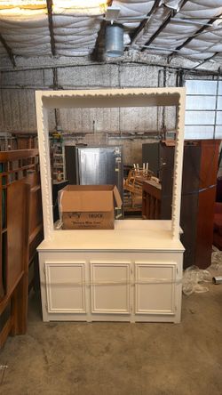 Dresser