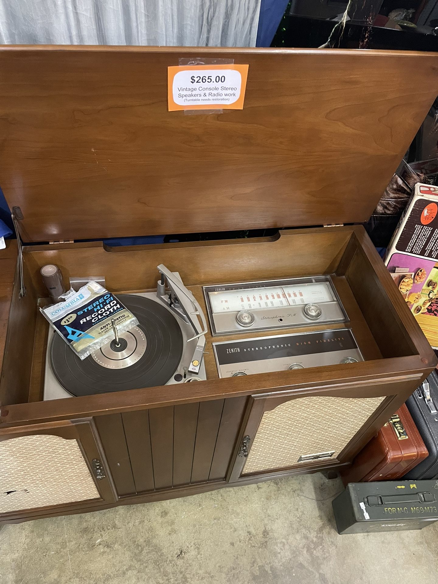 Vintage Console Radio/Stereo