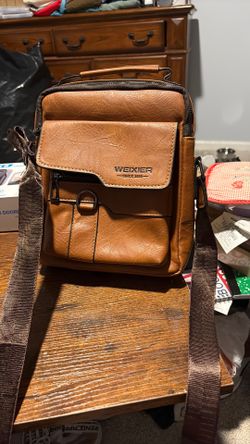 Fine leather purse for men or woman