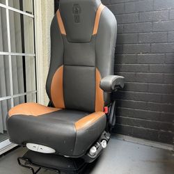 Kenworth GT702 Air Ride Seat, Heated, Like New