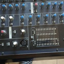 Mixer Yamaha 