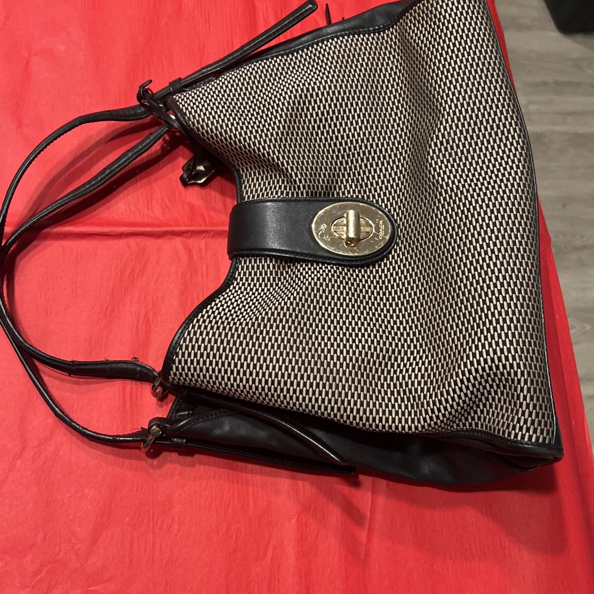COACH Madison Carlyle 32363 Black/Cream "Exploded Reps" Jacquard & Leather Purse
