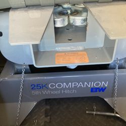 B&W 25K Companion 5th Wheel Hitch
