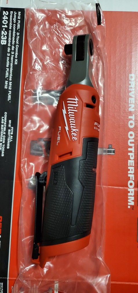 Milwaukee M12 Ratchet 3/8