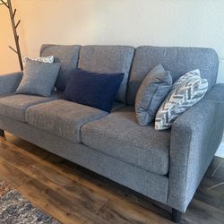 Brand New Modern Sofa – Living Spaces (Never Used)