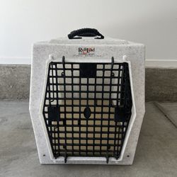 Dog Crate/Kennel plus pad 