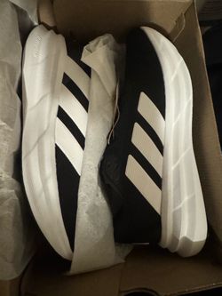 Adidas galaxy 7. Size 9 women