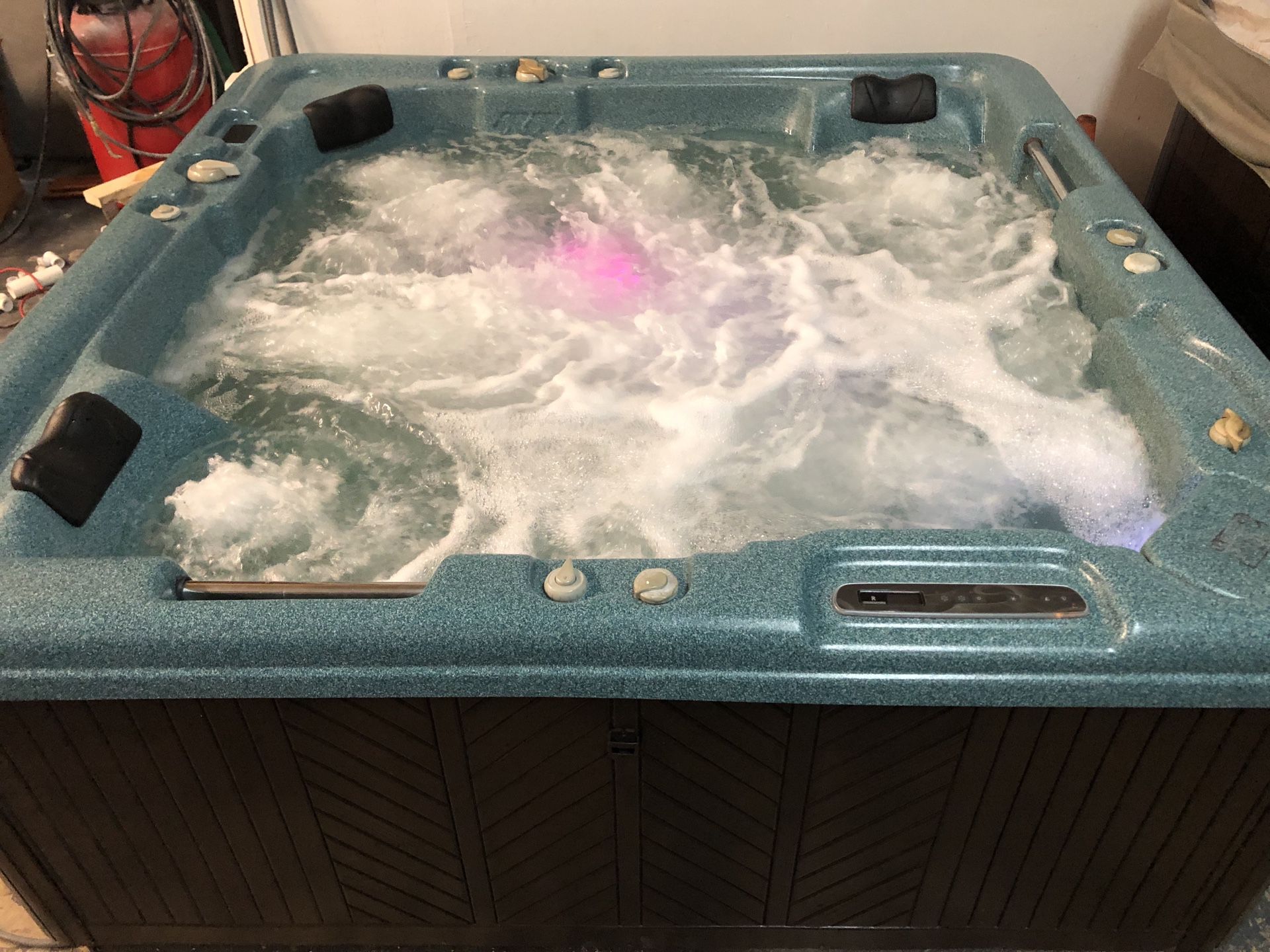 Jacuzzi hot tub