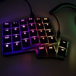 Custom Mechanical Keyboard Bundle – Iris CE Split + Cepstrum 65% Low Profile – Choc Switches + Keycaps + Accessories