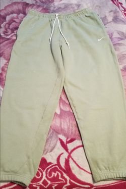 Nike sweatpants size large