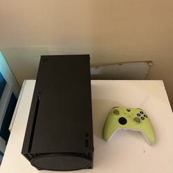 Xbox Series X 1TB Console + Green Controller – Fully Tested