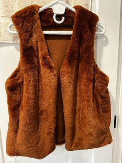 New Faux Fur Ladies Vest- Medium