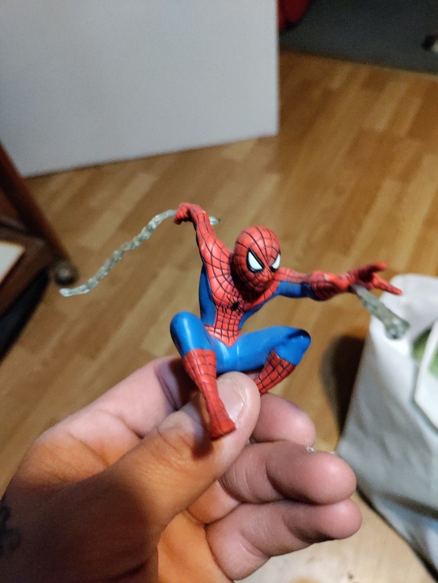 Marvel Spider-Man Figure Shooting Web