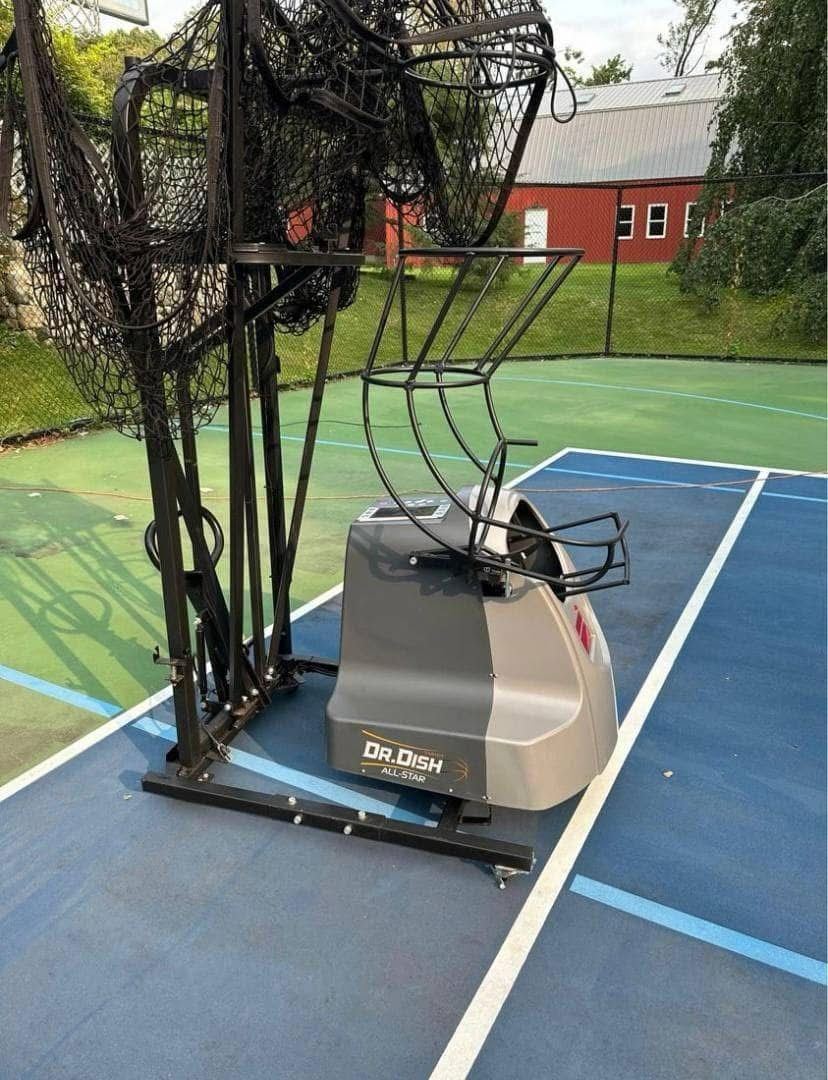 Dr Dish Basketball Shooting Machine