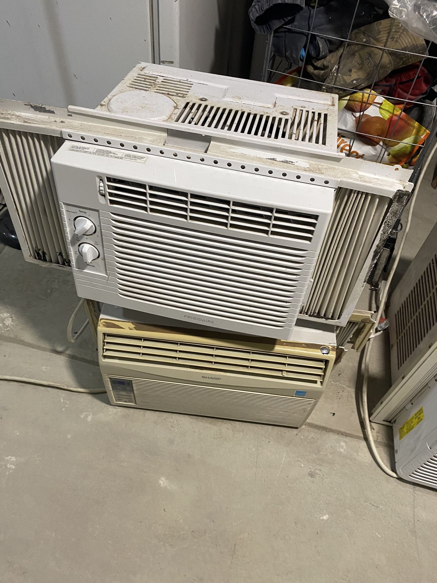 Window air conditioners