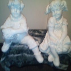 Statues Boy And A Girl Precious Moments