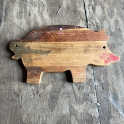 Wooden Pig Cutting / charcuterie board