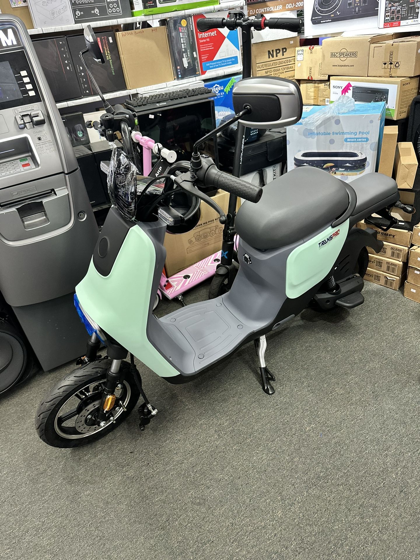 BEST OFFER!!!!! ELECTRIC SCOOTER