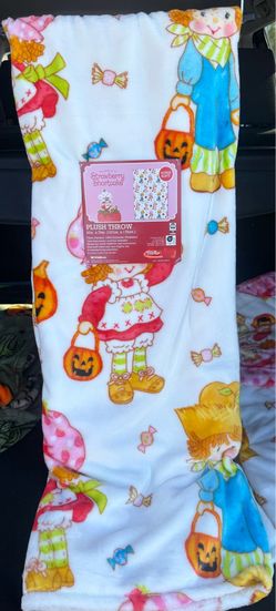 Strawberry shortcake Halloween blanket