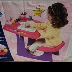 Kids Art Desk & Chair - Easy Assembly