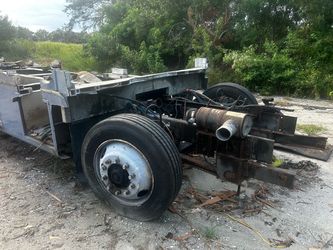 5 ton Rockwild dully Truck Chassis and Axle Assembly $300