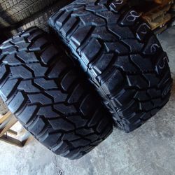 Pair Mastercraft Tires 285/65R18 No Wheels 