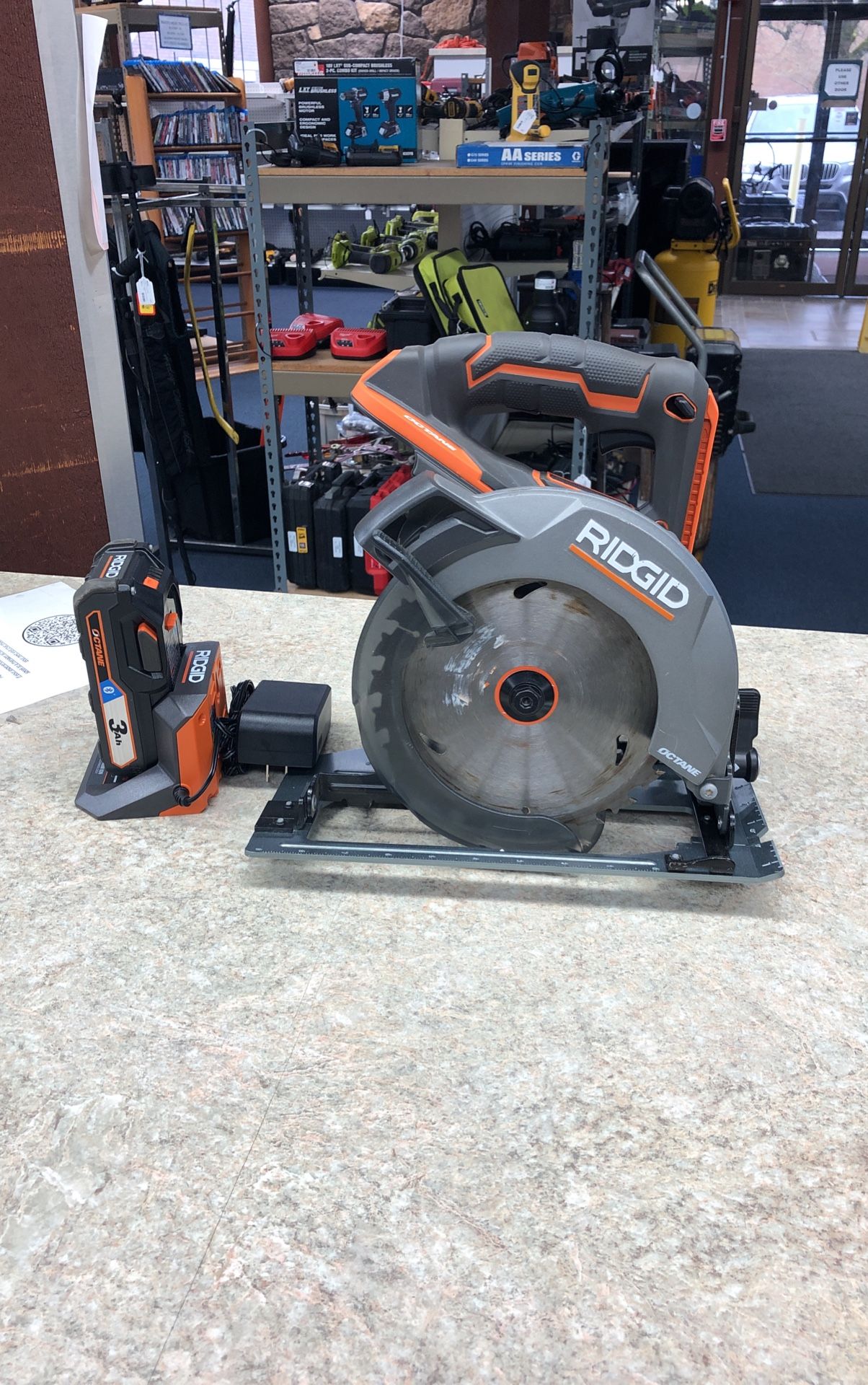 Ridgid 18V OCTANE Brushless Cordless 7-1/4” Circular Saw With 1 3AH Battery And Charger