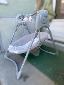 Graco Slim Spaces Compact Baby Swing