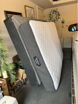 Beauty rest pressure smart queen mattress